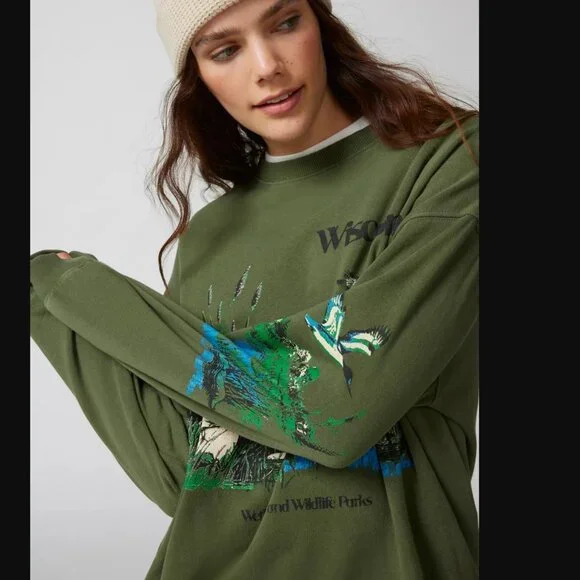 Wisconsin Wildlife Pullover Sweatshirt - Picture 2 of 8